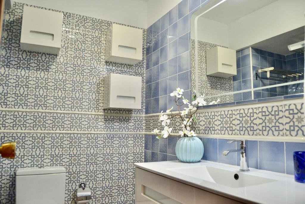 Apartamento Blue Dream in Radazul Tenerife. TailoredTenerifeHolidays.es best deals to rental your vacation stays.