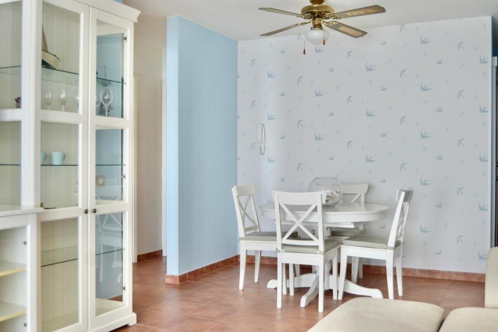 Apartamento Blue Dream in Radazul Tenerife. TailoredTenerifeHolidays.es best deals to rental your vacation stays.