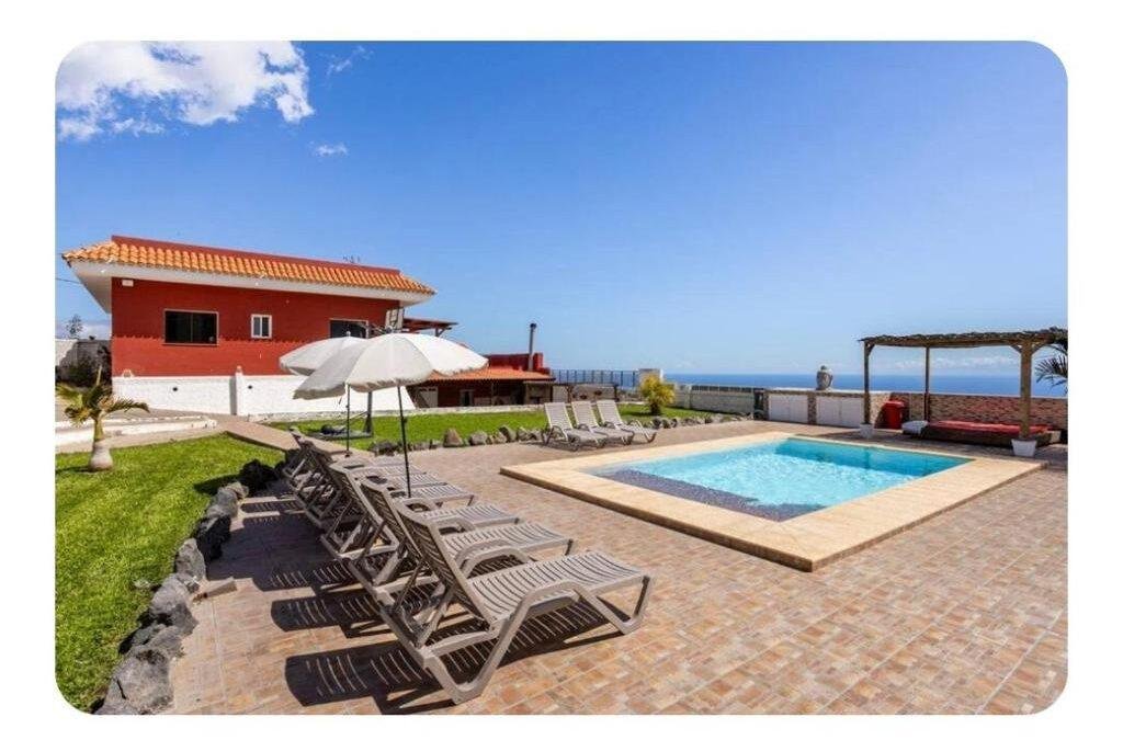 Rent a Villa in Tenerife. Villa Carmen Julia 1